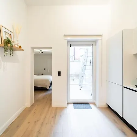 Apartment Your Adventure Sleeps 4 Antwerp