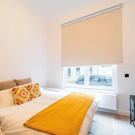 Your Adventure Sleeps 4 Apartment Antwerp
